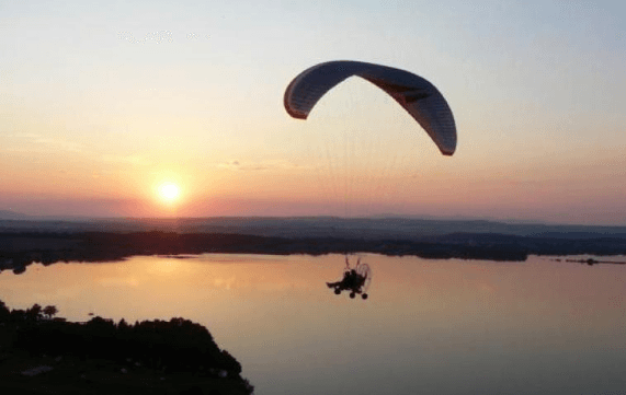 Motorový paragliding