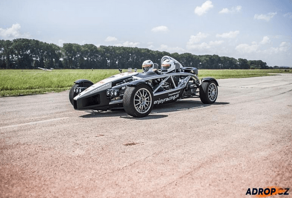 Jízda na okruhu v Ariel Atom