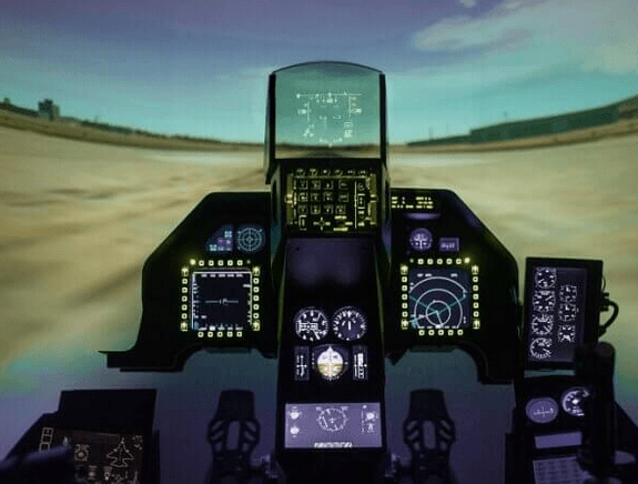 Let na simulátoru stíhačky F-16 Fighting Falcon