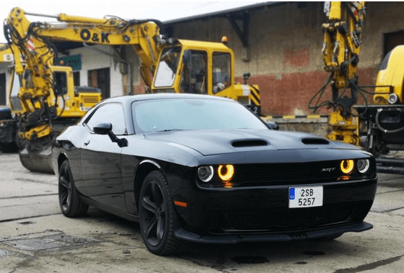 Zážitková jízda autem Dodge Challenger
