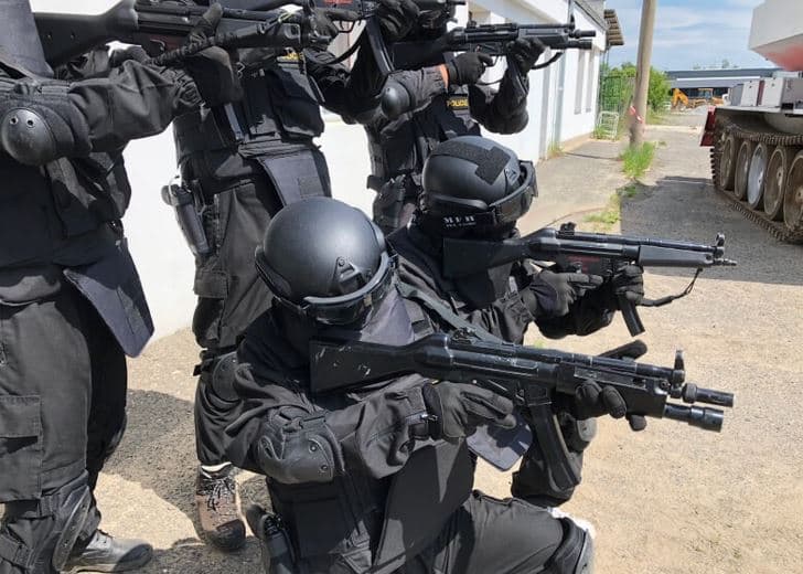 Výcvik se speciální jednotkou S.W.A.T.