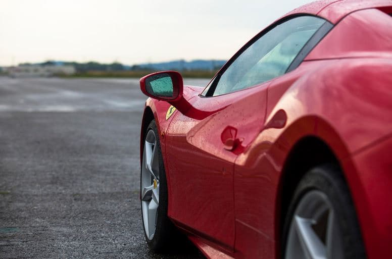 Jízda ve Ferrari na okruhu