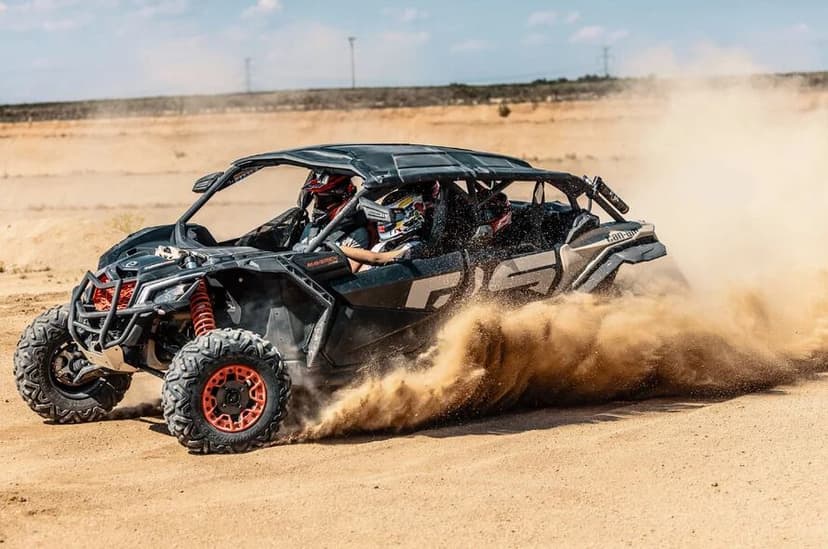 Rodinná jízda v dakarské buggy