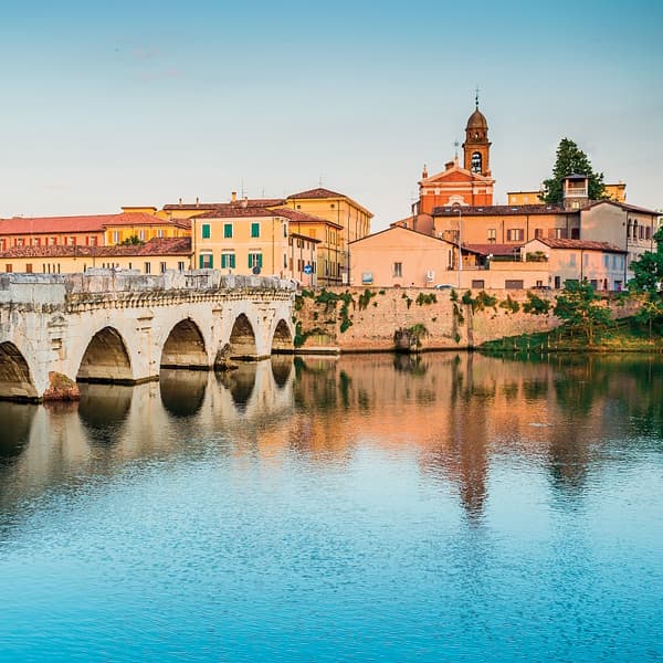 Zpáteční letenky Praha - Rimini