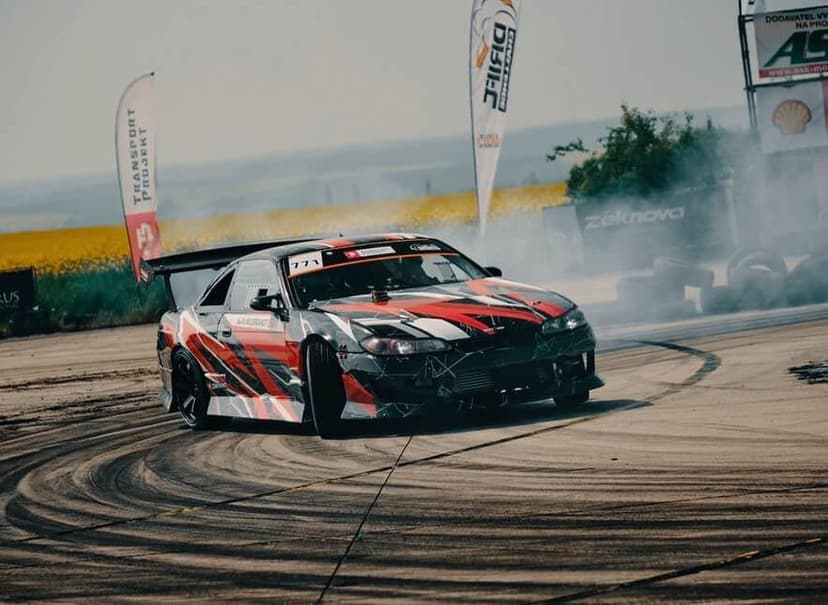 Drift taxi na závodní dráze s mistrem ČR