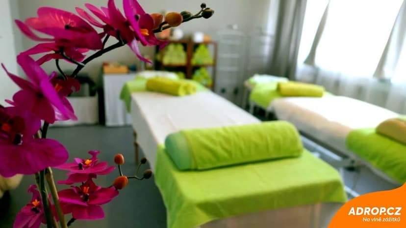 Omlazující kosmetická péče + faceliftingová masáž