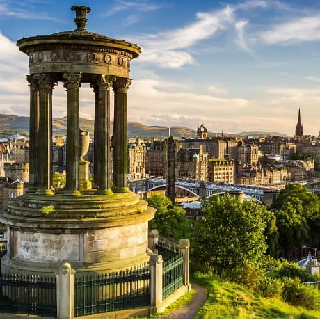 Zpáteční letenky Praha - Edinburgh