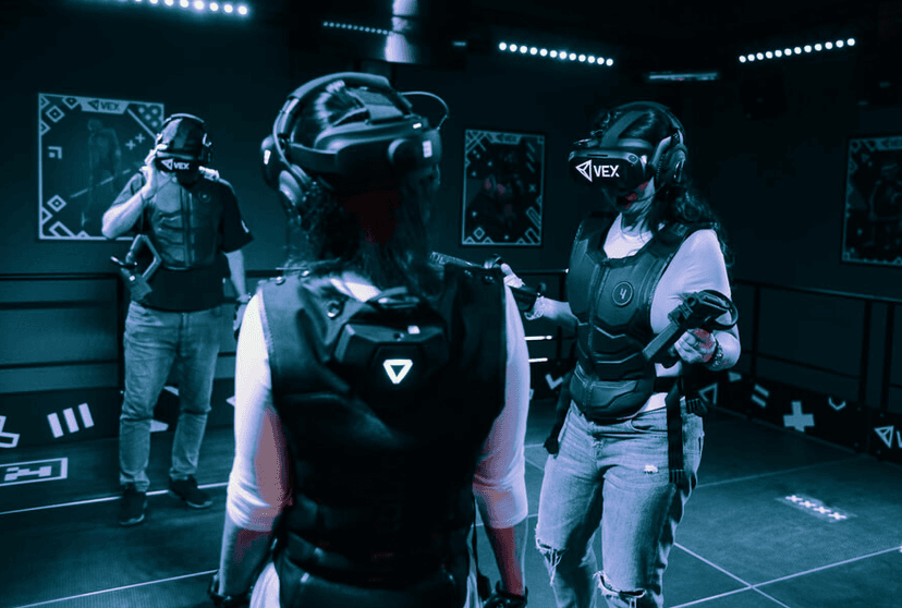 Akční týmová hra Prison Island a virtuální realita