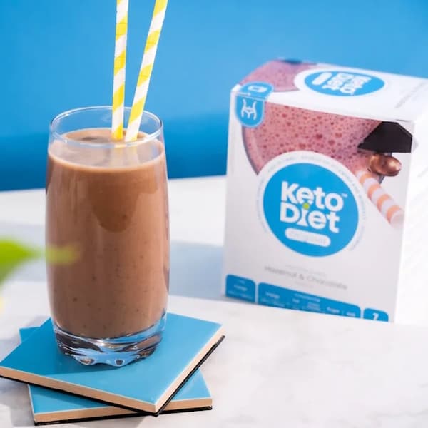 Proteinový nápoj 7 porcí lískový oříšek a čokoláda